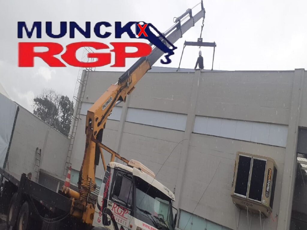 MunckX Transporte de Cargas para empresas e indústrias que precisam realizar içamento, remoção e transporte de equipamentos pesados com máxima precisão